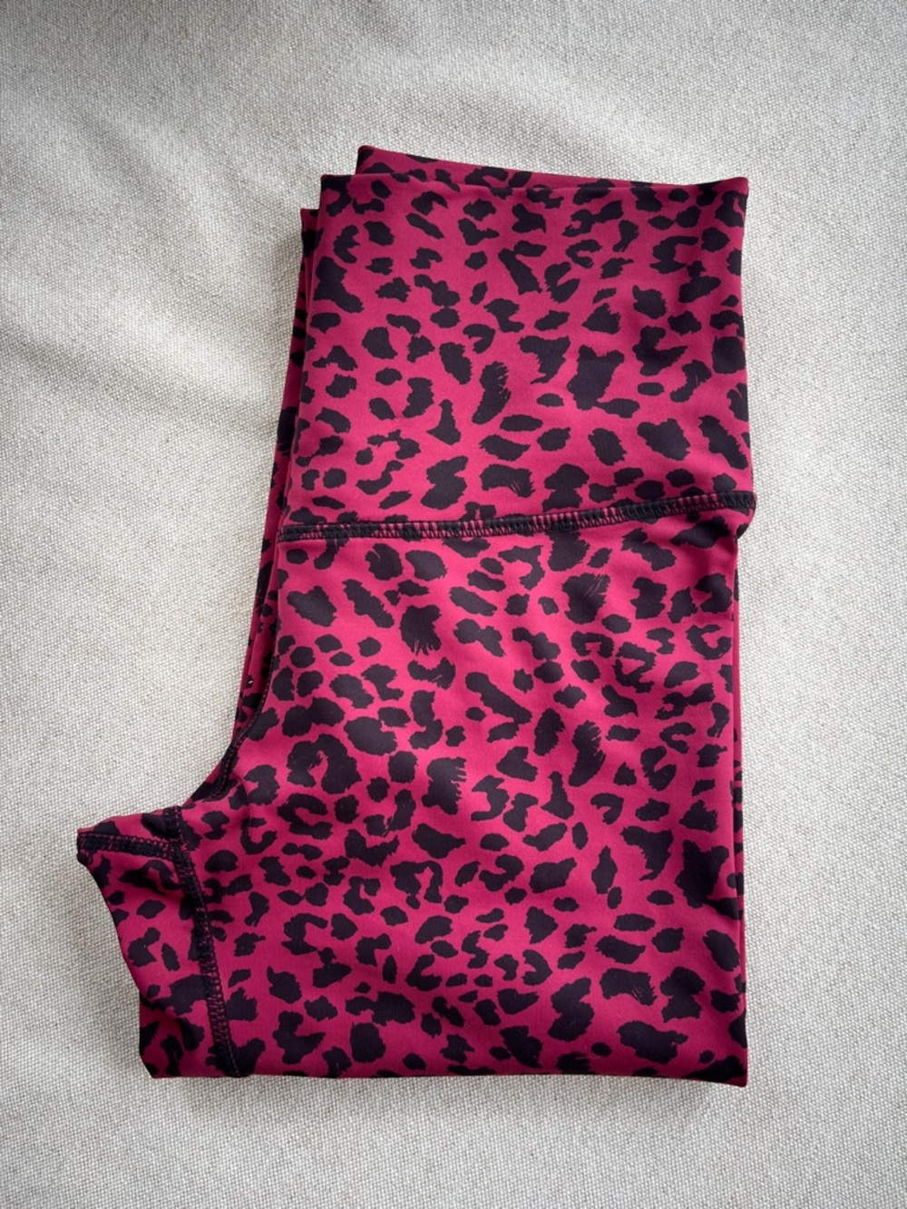 DYI Define Your Inspiration Medium yoga leggings red cheetah